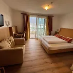 Seehotel Hoffmann Hotel Steindorf am Ossiacher See